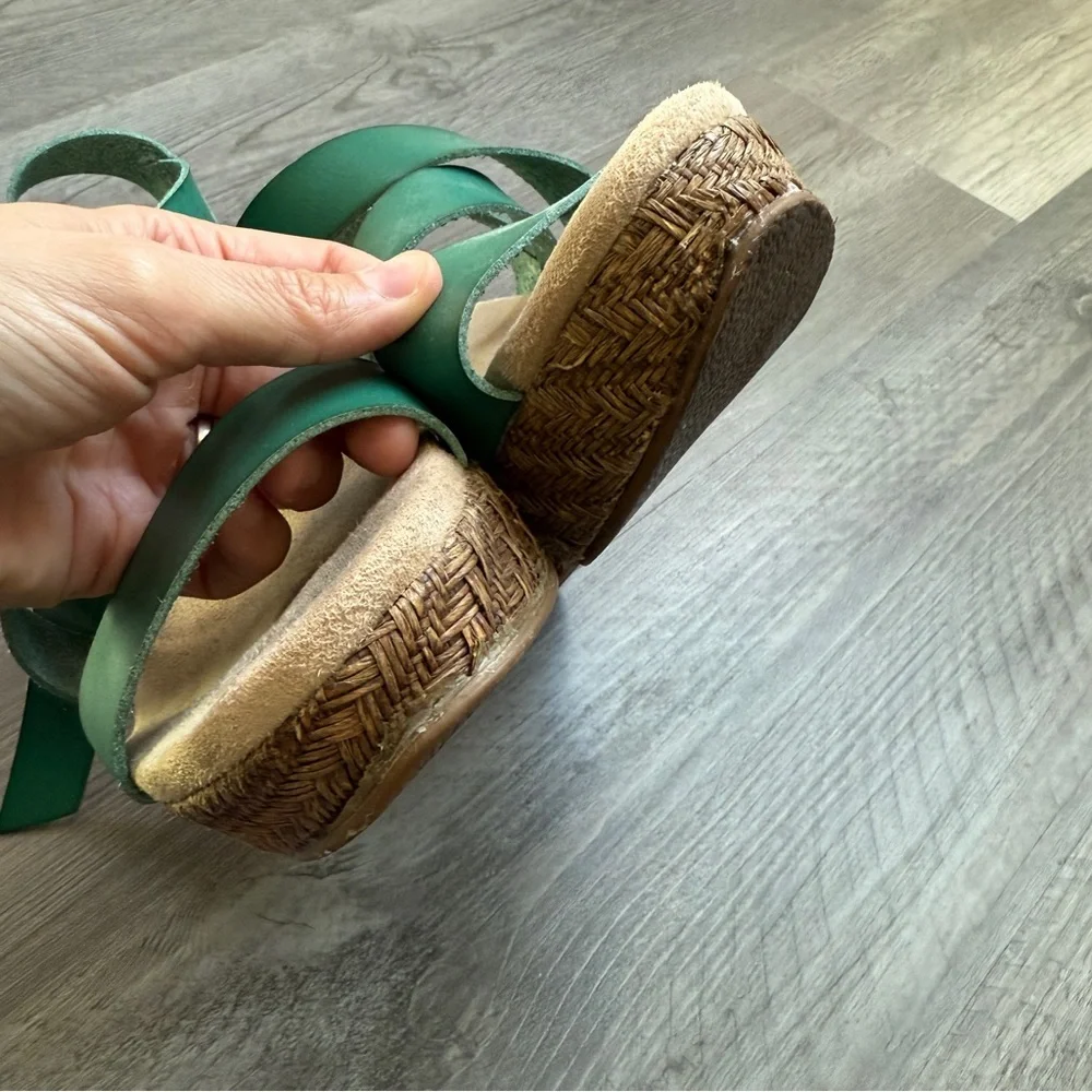 Daytrip Wedge Heel Sandals Women’s 9 Green Jute Used Worn